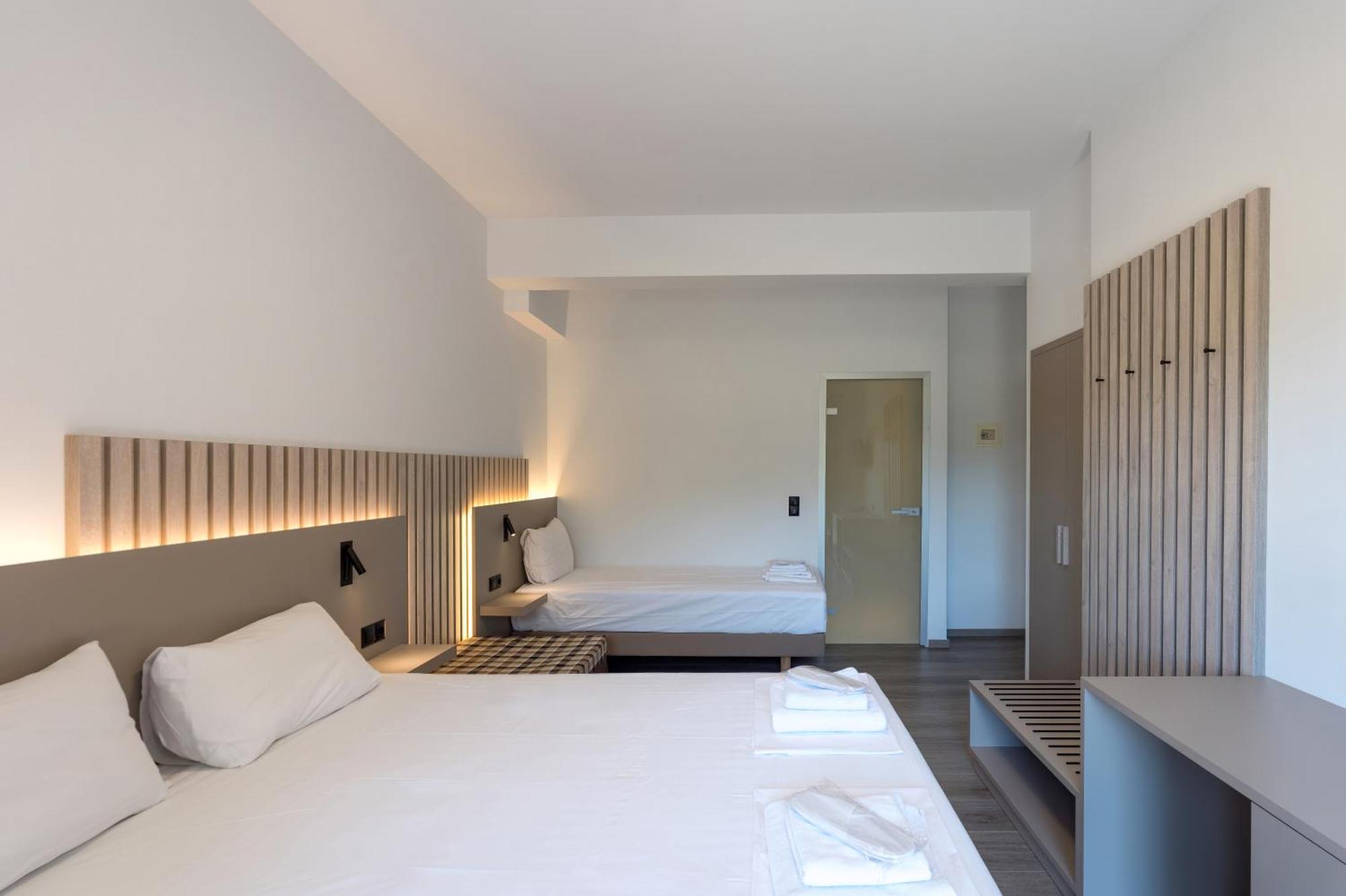 Hotel Agistro Angistron ภายนอก รูปภาพ