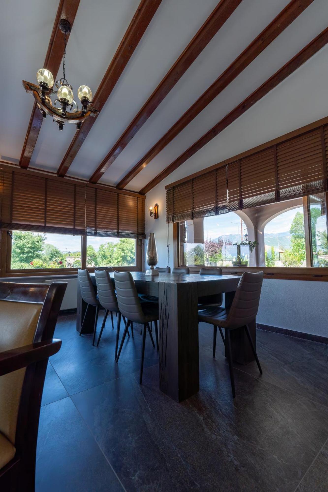 Hotel Agistro Angistron ภายนอก รูปภาพ