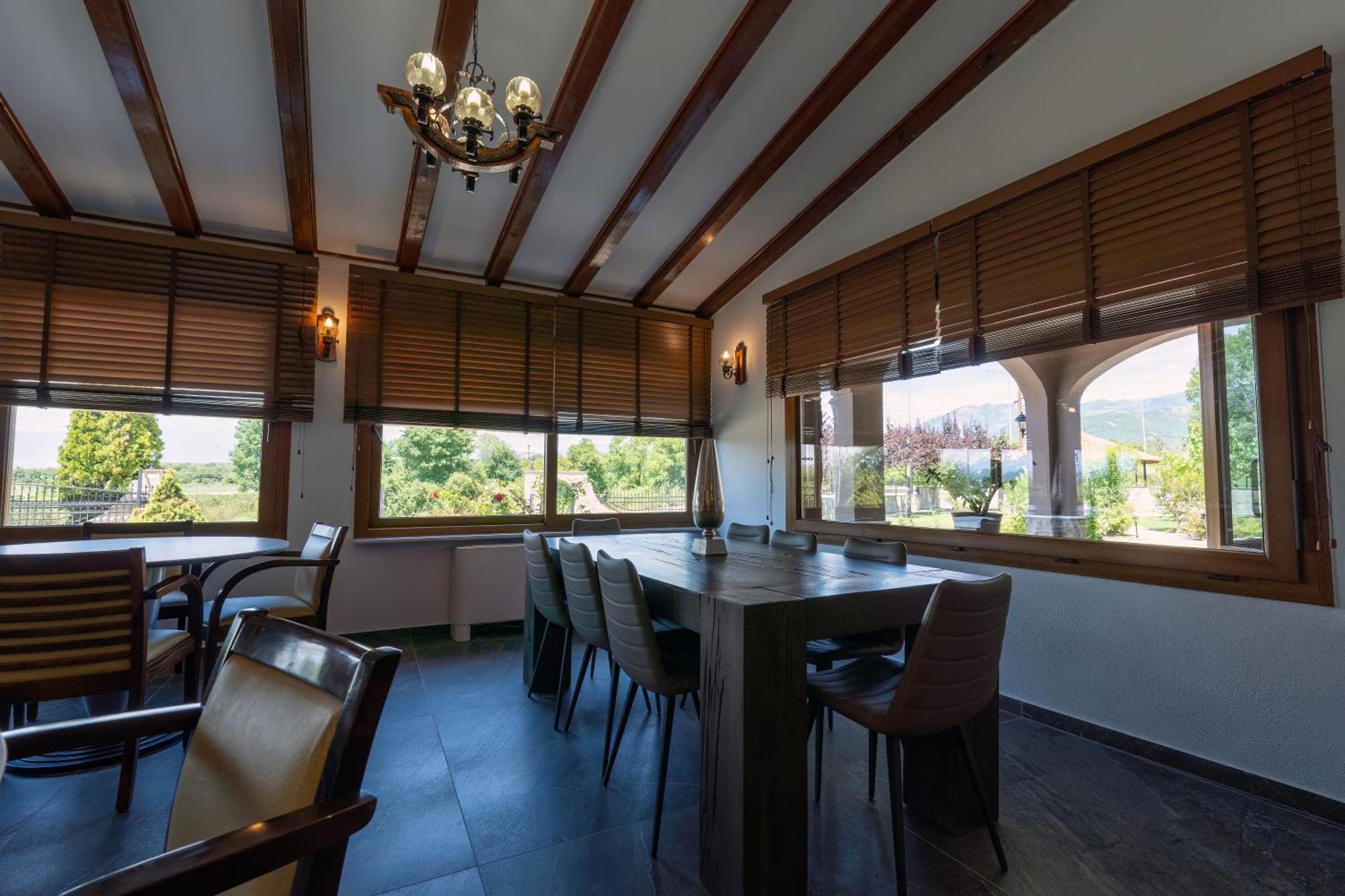 Hotel Agistro Angistron ภายนอก รูปภาพ