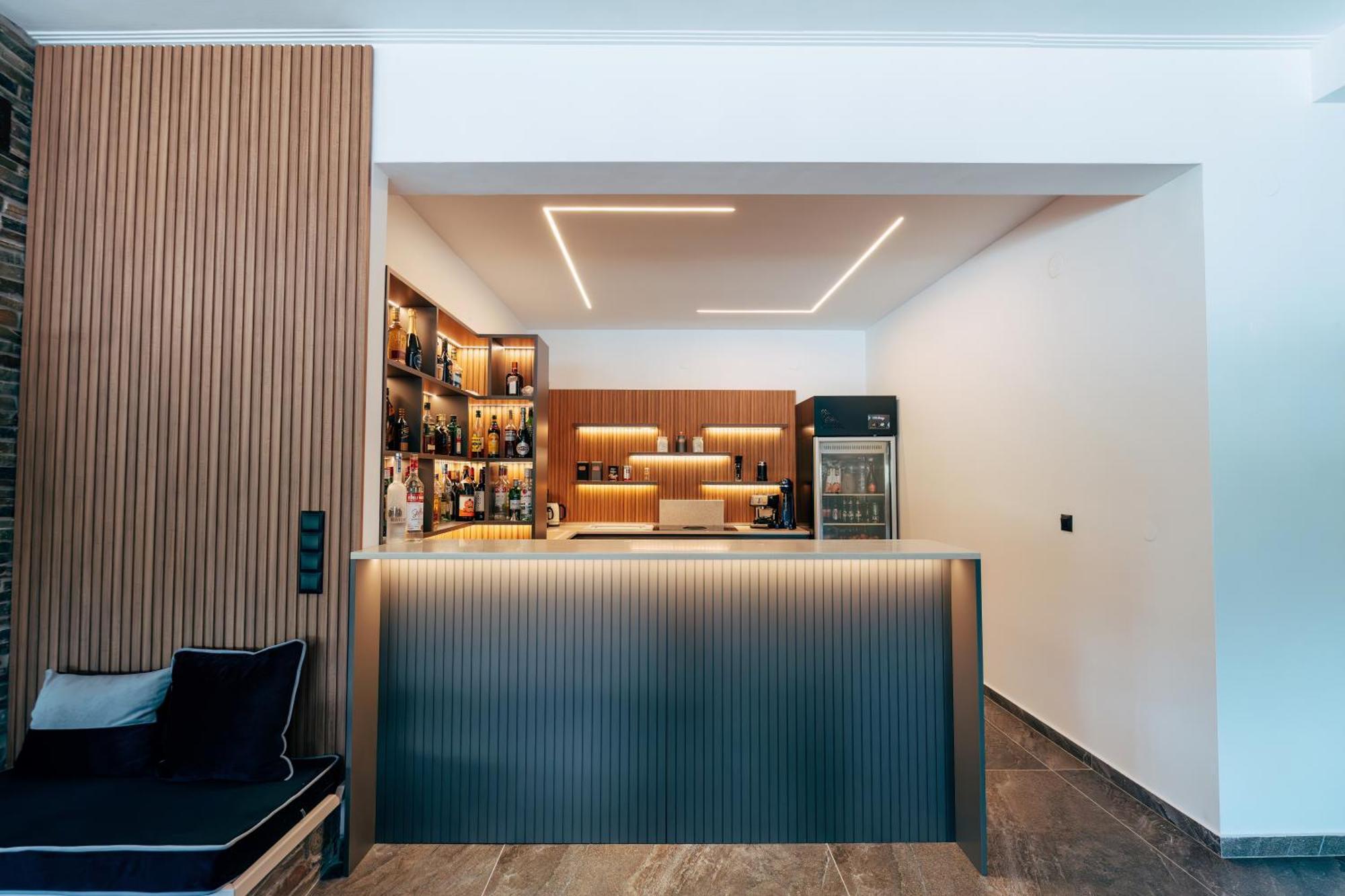 Hotel Agistro Angistron ภายนอก รูปภาพ