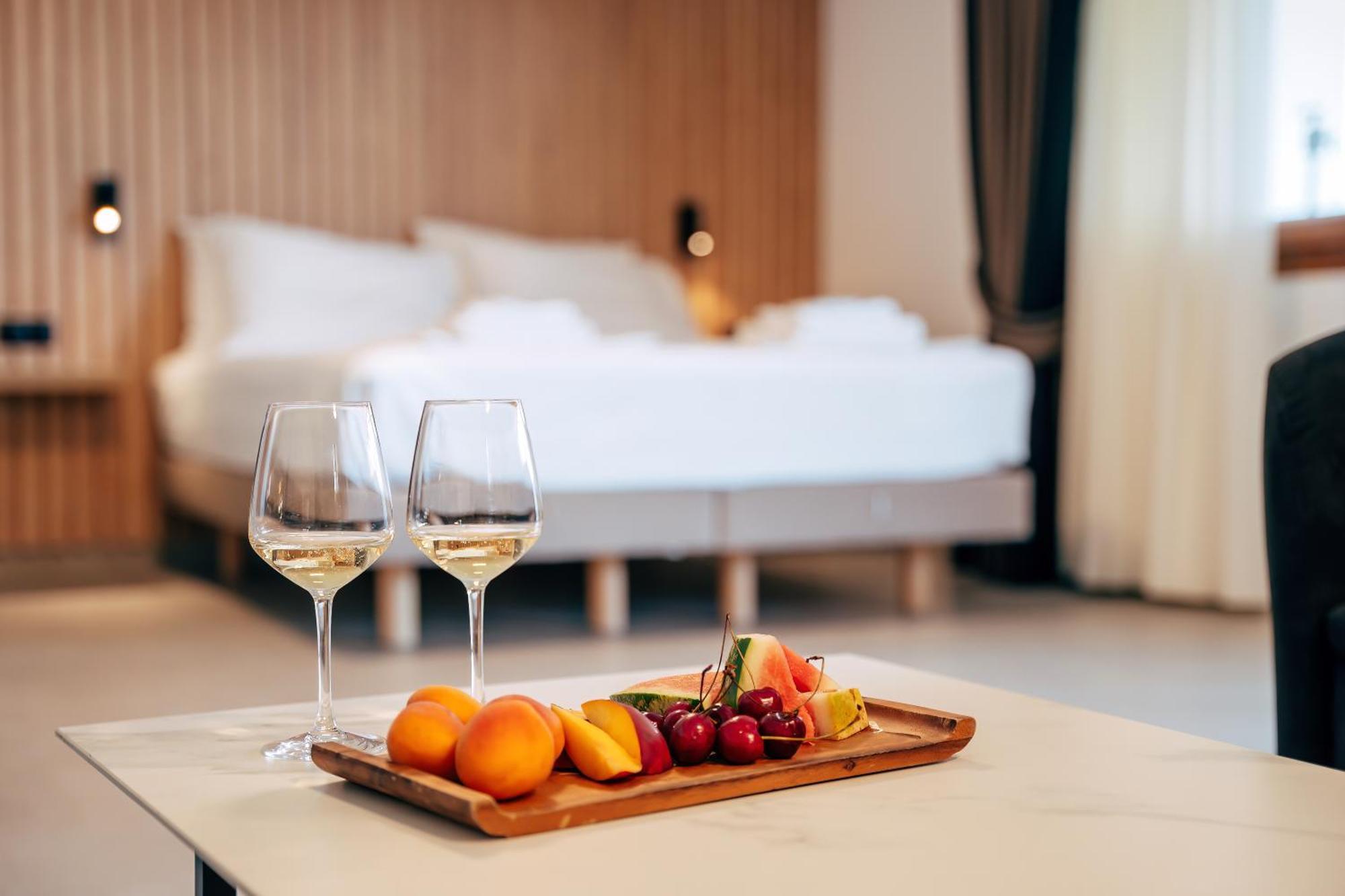 Hotel Agistro Angistron ภายนอก รูปภาพ