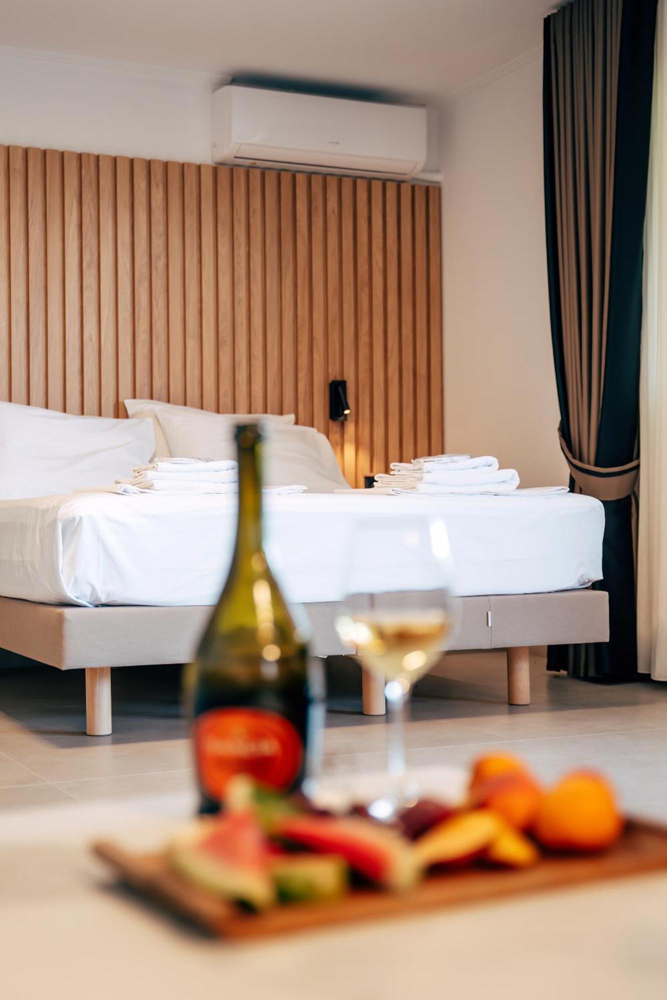 Hotel Agistro Angistron ภายนอก รูปภาพ