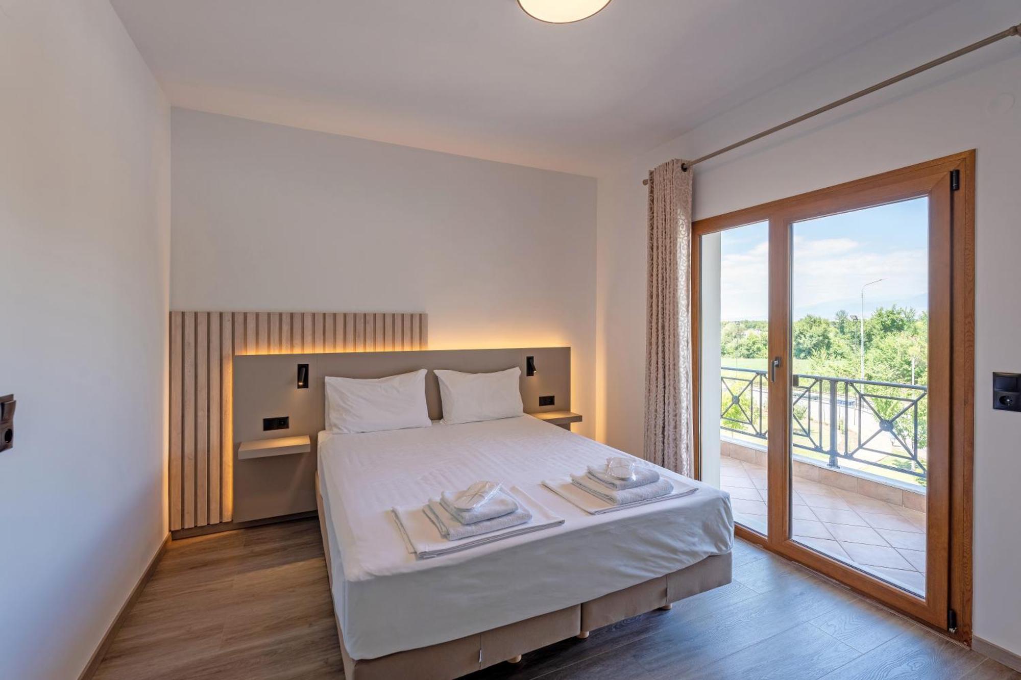 Hotel Agistro Angistron ภายนอก รูปภาพ